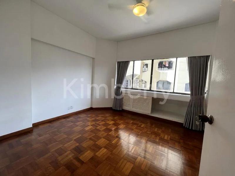 3 Bed Condo for Rent in  High Point - Image 6